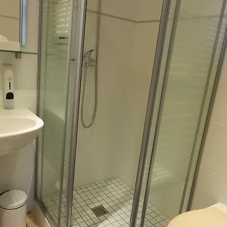 De Chailly 3* مونترو