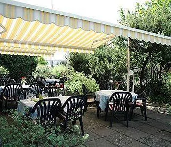 Hotell De Chailly 3*