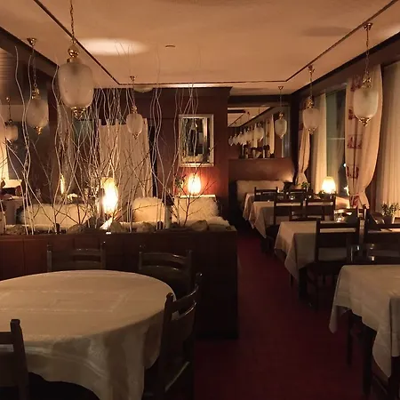 De Chailly 3* مونترو