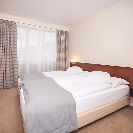 Hotell De Chailly 3*